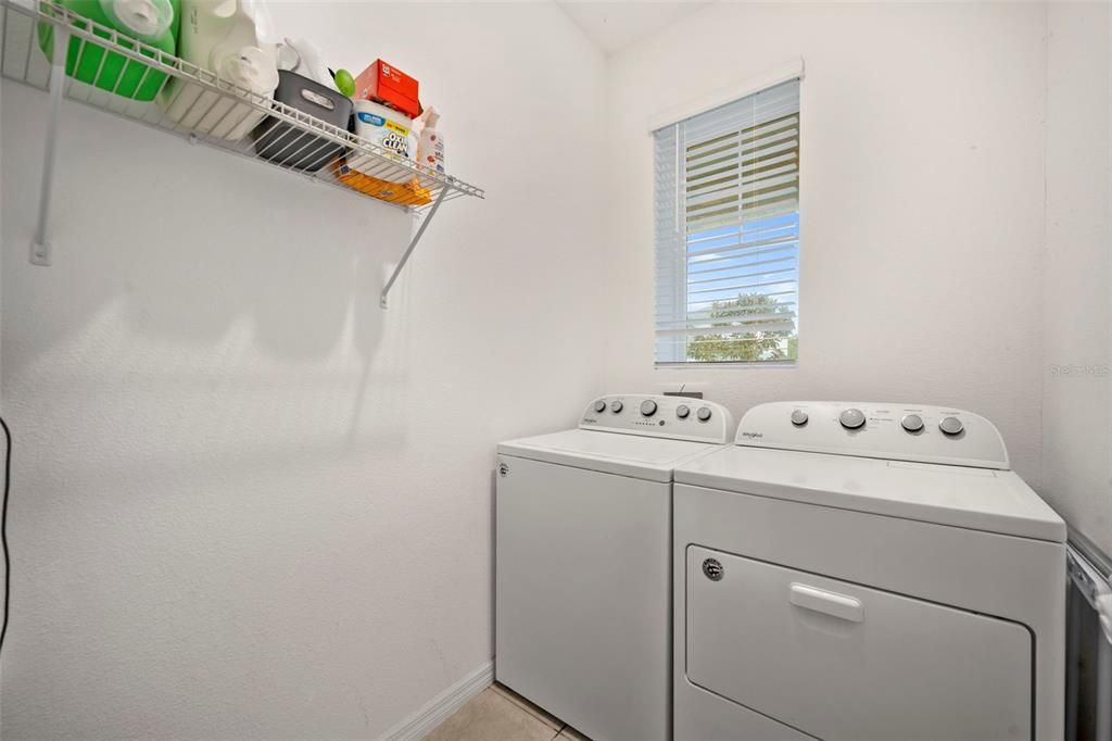 合同活跃: $335,000 (3 贝兹, 2 浴室, 1488 平方英尺)