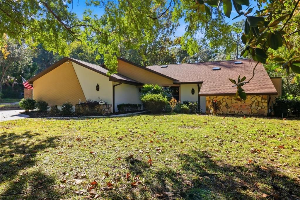 For Sale: $449,900 (3 beds, 2 baths, 1818 Square Feet)