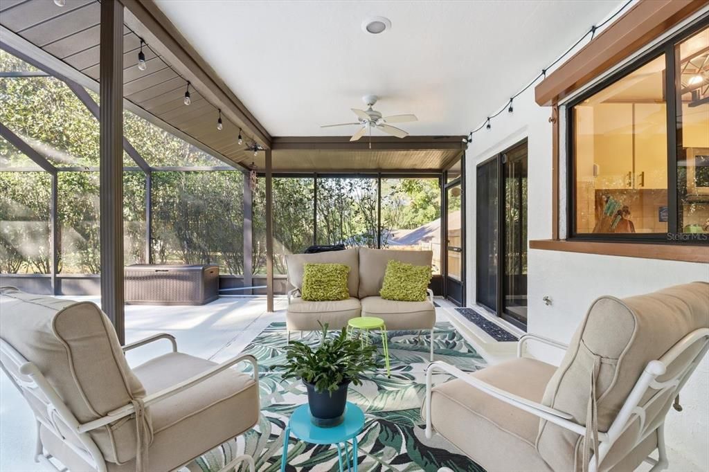 For Sale: $449,900 (3 beds, 2 baths, 1818 Square Feet)