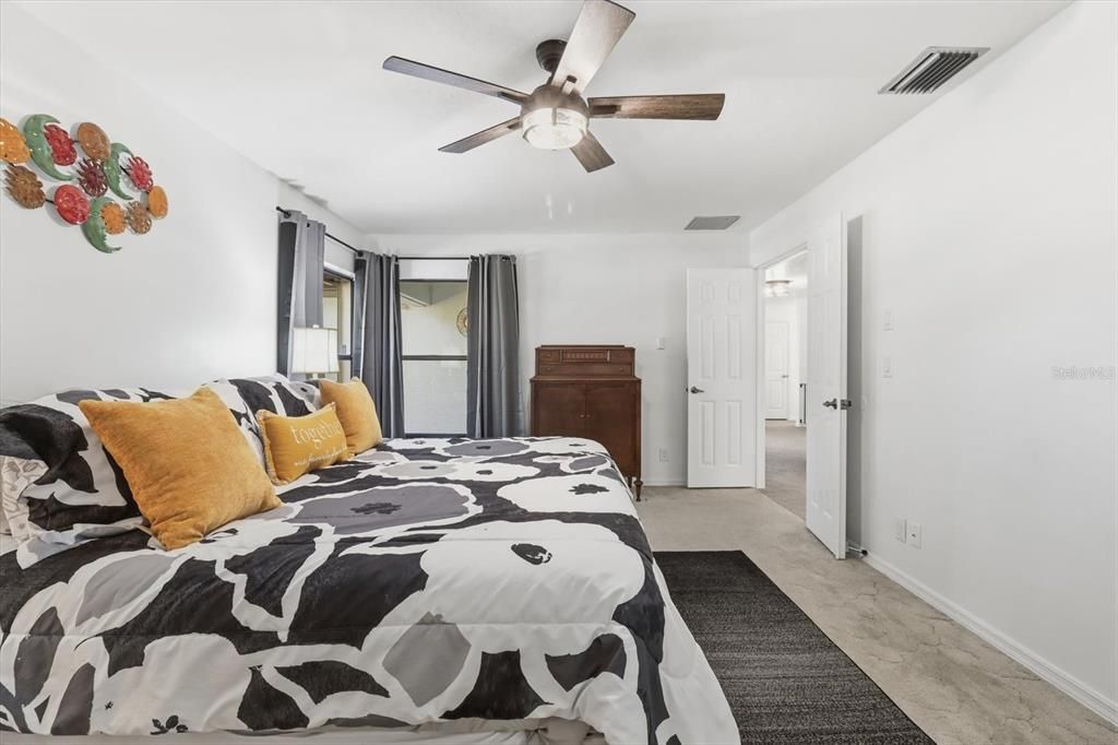 For Sale: $449,900 (3 beds, 2 baths, 1818 Square Feet)