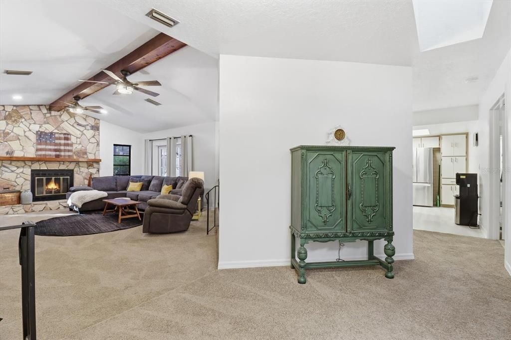 For Sale: $449,900 (3 beds, 2 baths, 1818 Square Feet)