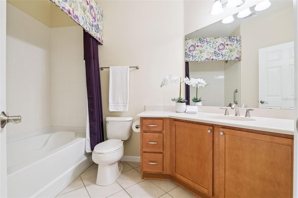 En Venta: $399,000 (3 camas, 2 baños, 1905 Pies cuadrados)