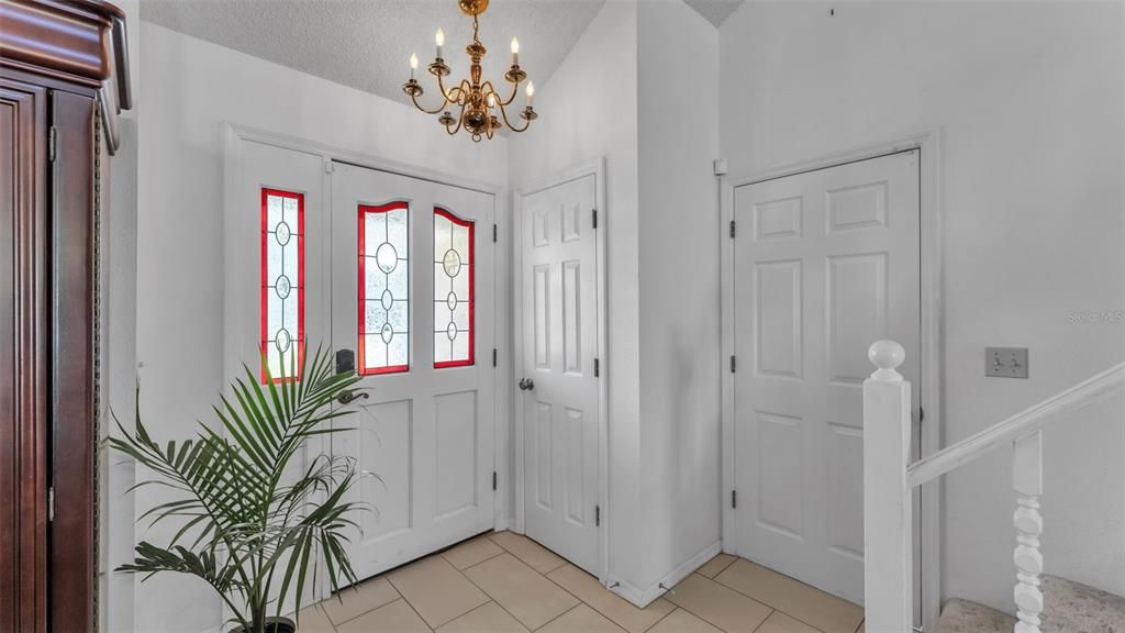 合同活跃: $360,000 (3 贝兹, 2 浴室, 1948 平方英尺)