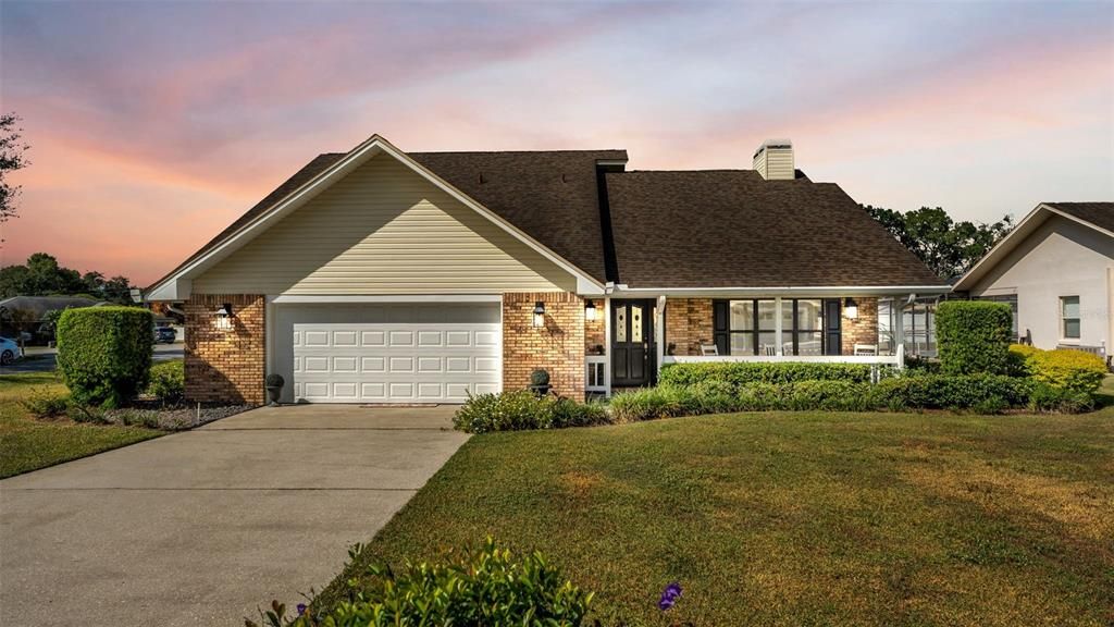 合同活跃: $360,000 (3 贝兹, 2 浴室, 1948 平方英尺)