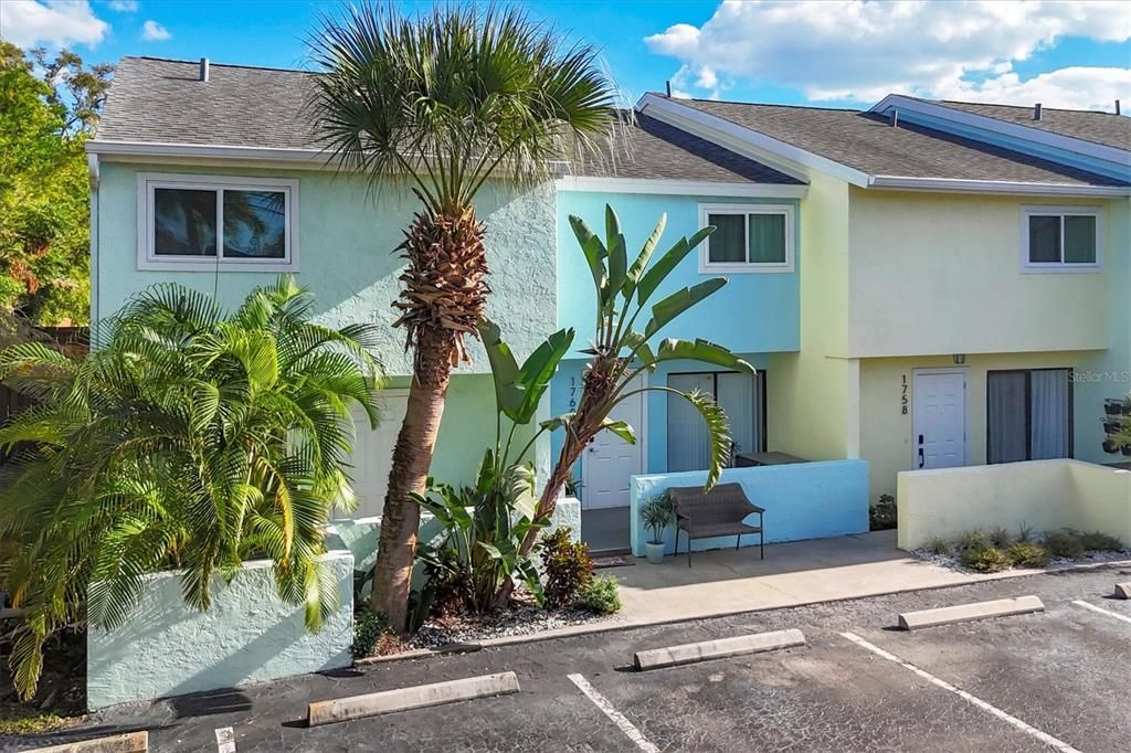 En Venta: $369,000 (2 camas, 1 baños, 1042 Pies cuadrados)