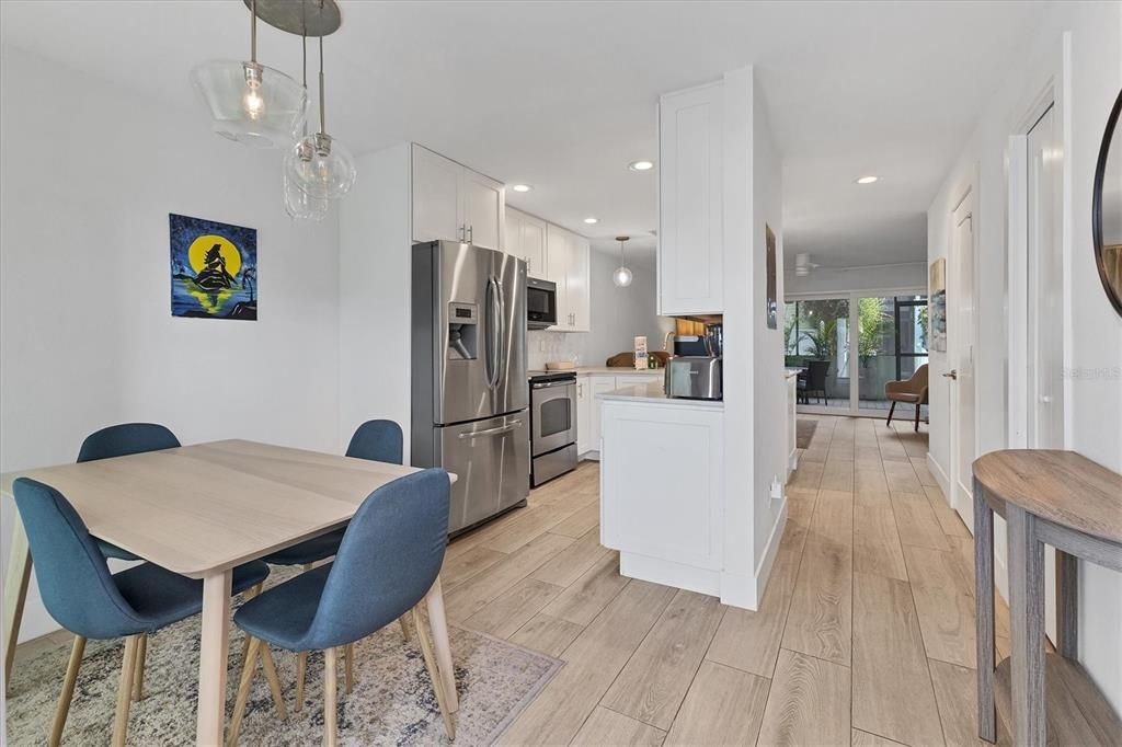 En Venta: $369,000 (2 camas, 1 baños, 1042 Pies cuadrados)