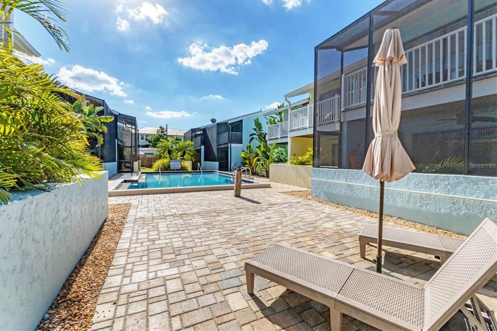 En Venta: $369,000 (2 camas, 1 baños, 1042 Pies cuadrados)