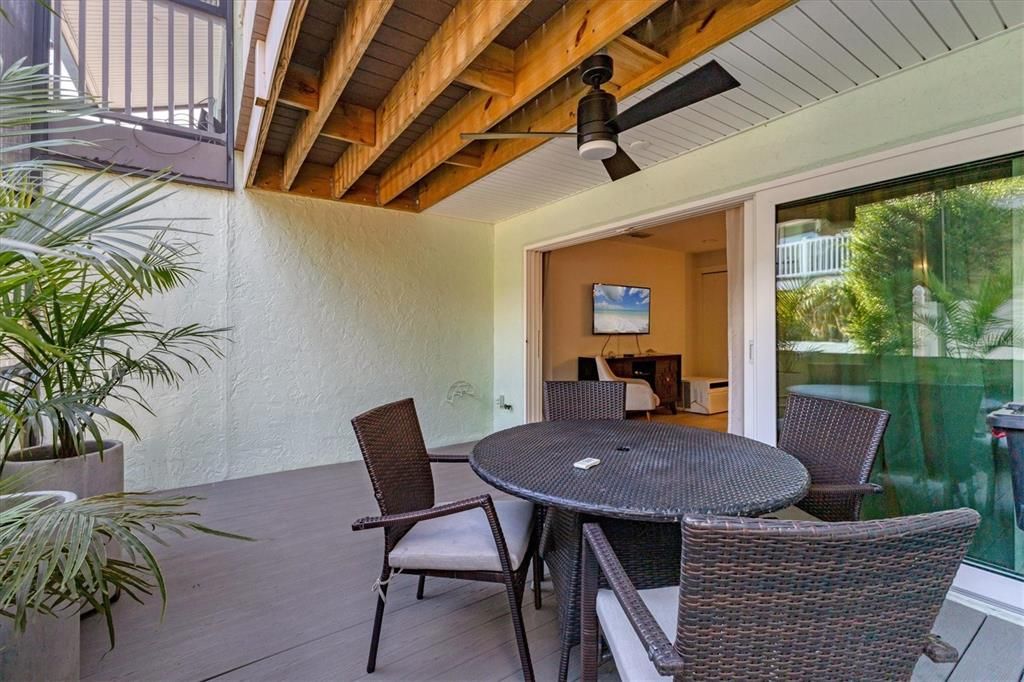 En Venta: $369,000 (2 camas, 1 baños, 1042 Pies cuadrados)