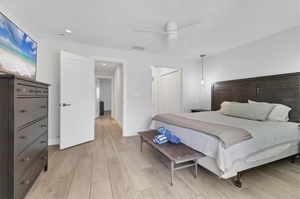 En Venta: $369,000 (2 camas, 1 baños, 1042 Pies cuadrados)