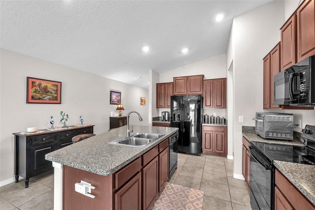 For Sale: $296,000 (3 beds, 2 baths, 1451 Square Feet)