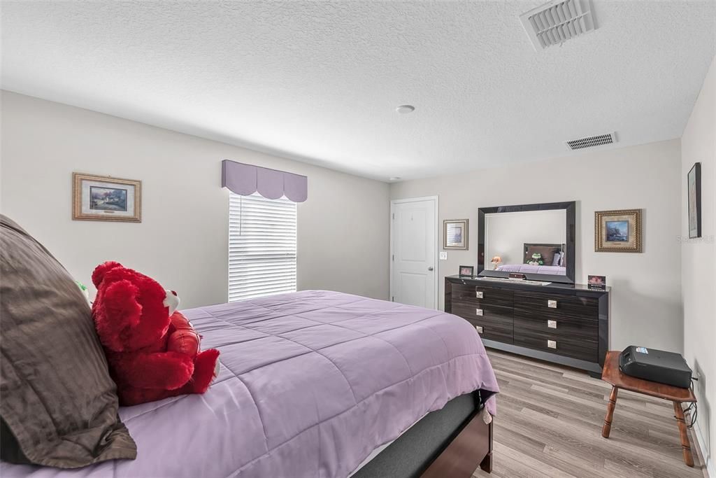 For Sale: $296,000 (3 beds, 2 baths, 1451 Square Feet)