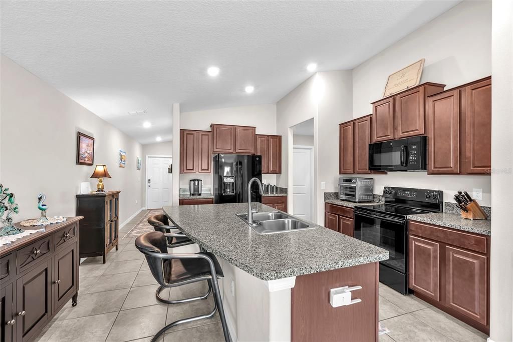 For Sale: $296,000 (3 beds, 2 baths, 1451 Square Feet)