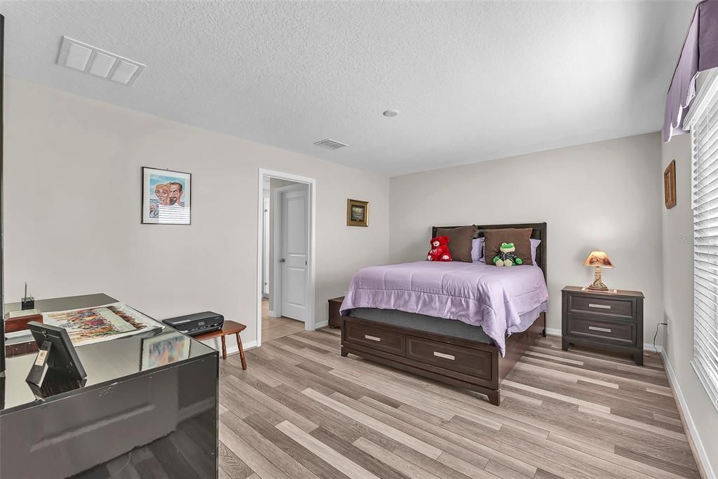 For Sale: $296,000 (3 beds, 2 baths, 1451 Square Feet)