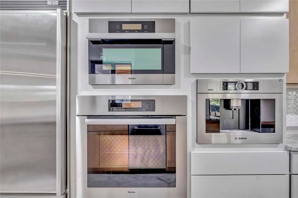 For Sale: $499,900 (2 beds, 2 baths, 1058 Square Feet)