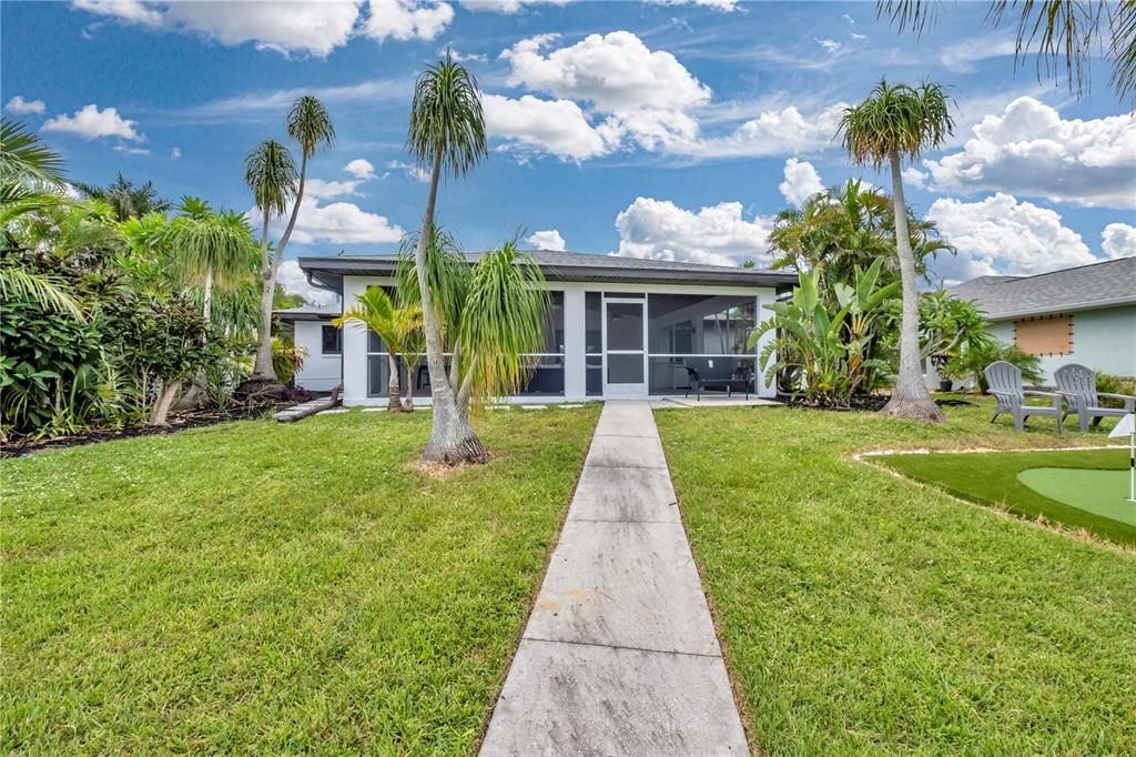 For Sale: $499,900 (2 beds, 2 baths, 1058 Square Feet)