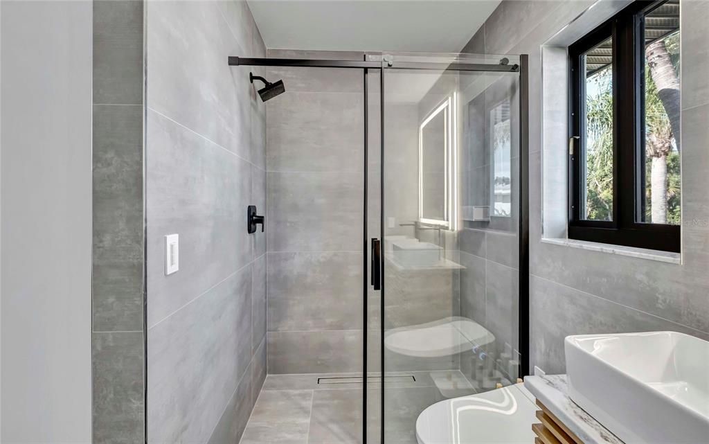 For Sale: $499,900 (2 beds, 2 baths, 1058 Square Feet)