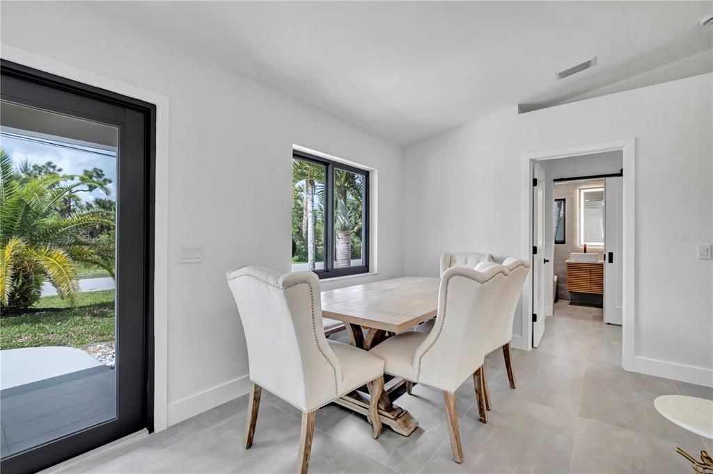 For Sale: $499,900 (2 beds, 2 baths, 1058 Square Feet)