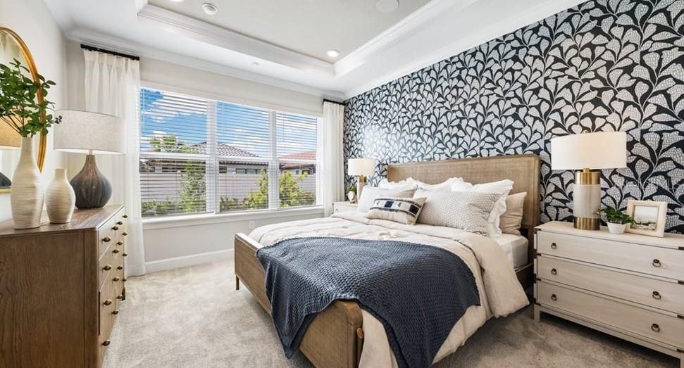 Active With Contract: $501,999 (3 beds, 2 baths, 1926 Square Feet)