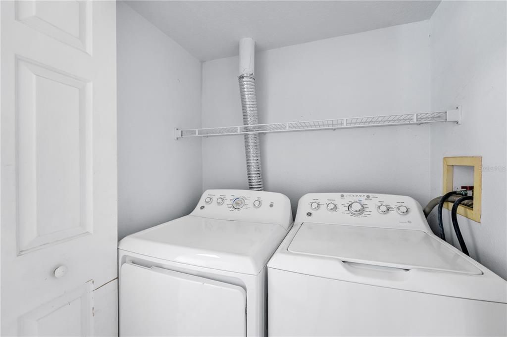 待售: $309,000 (4 贝兹, 3 浴室, 1881 平方英尺)