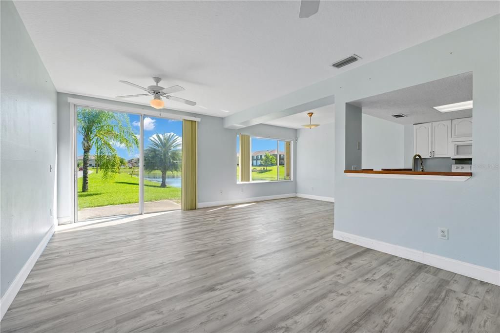 待售: $309,000 (4 贝兹, 3 浴室, 1881 平方英尺)