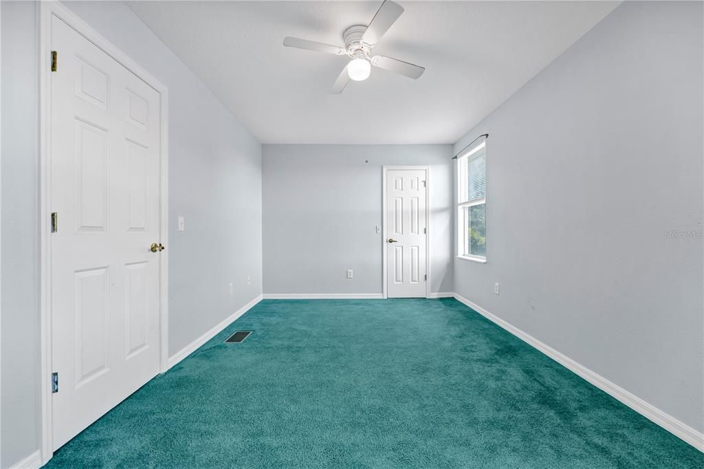 待售: $309,000 (4 贝兹, 3 浴室, 1881 平方英尺)