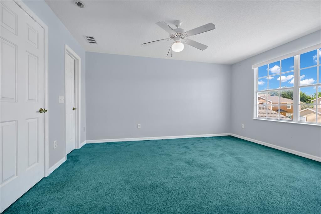 待售: $309,000 (4 贝兹, 3 浴室, 1881 平方英尺)