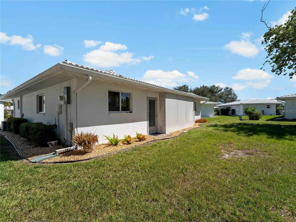 For Sale: $249,900 (2 beds, 2 baths, 1320 Square Feet)