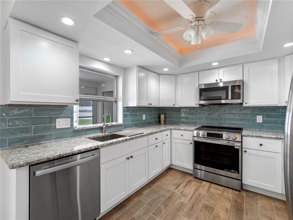 For Sale: $249,900 (2 beds, 2 baths, 1320 Square Feet)