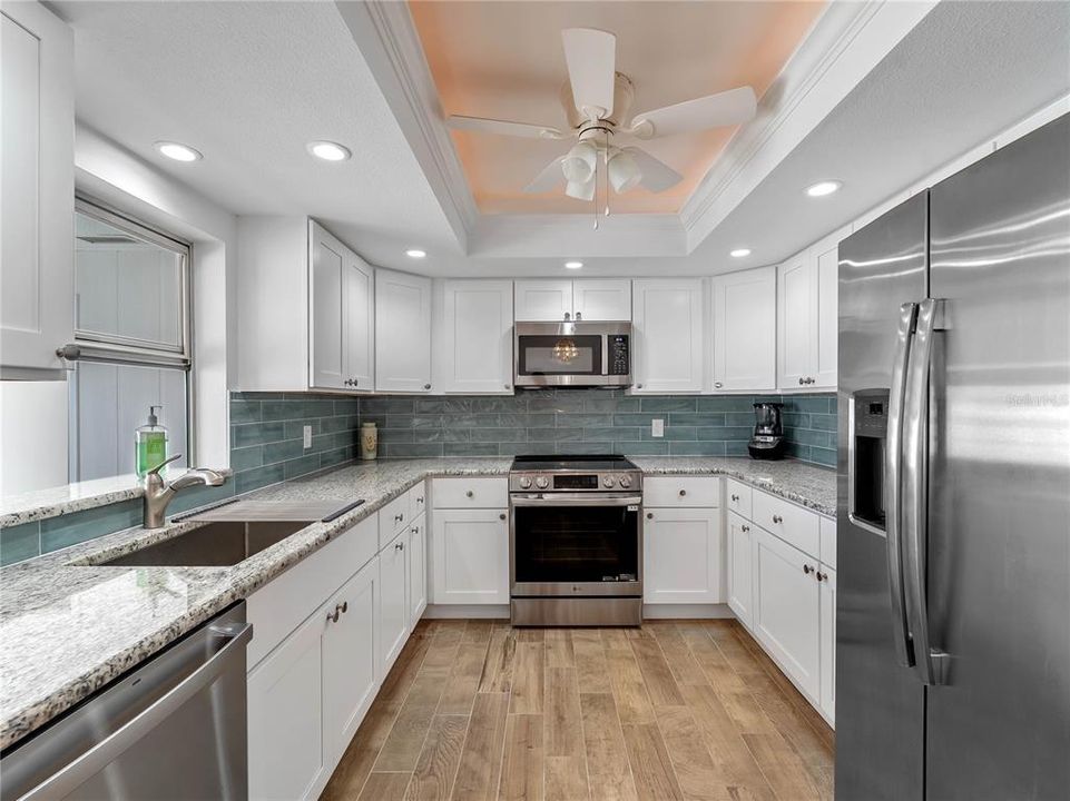 For Sale: $249,900 (2 beds, 2 baths, 1320 Square Feet)