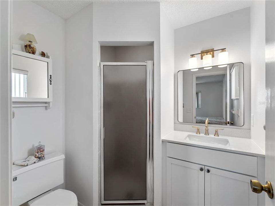 For Sale: $249,900 (2 beds, 2 baths, 1320 Square Feet)