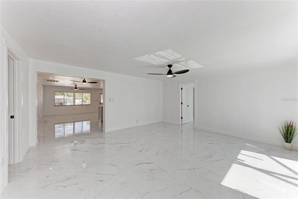 На продажу: $620,000 (5 спален, 4 ванн, 2333 Квадратных фут)