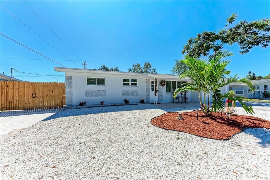 На продажу: $620,000 (5 спален, 4 ванн, 2333 Квадратных фут)