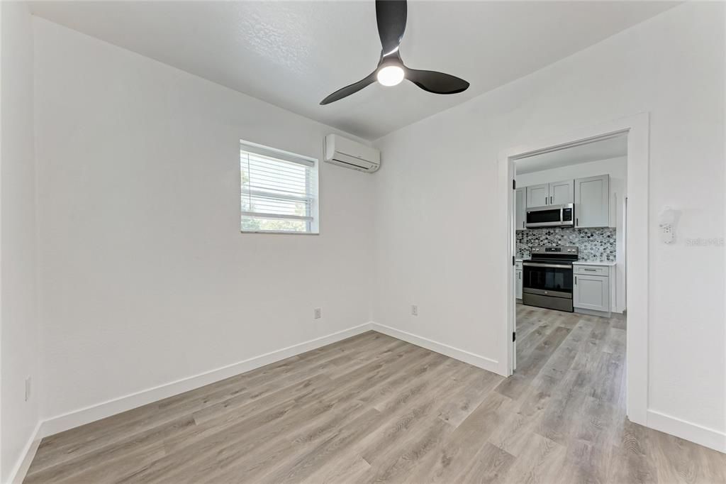 На продажу: $620,000 (5 спален, 4 ванн, 2333 Квадратных фут)