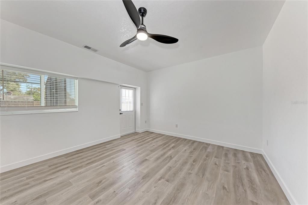 На продажу: $620,000 (5 спален, 4 ванн, 2333 Квадратных фут)