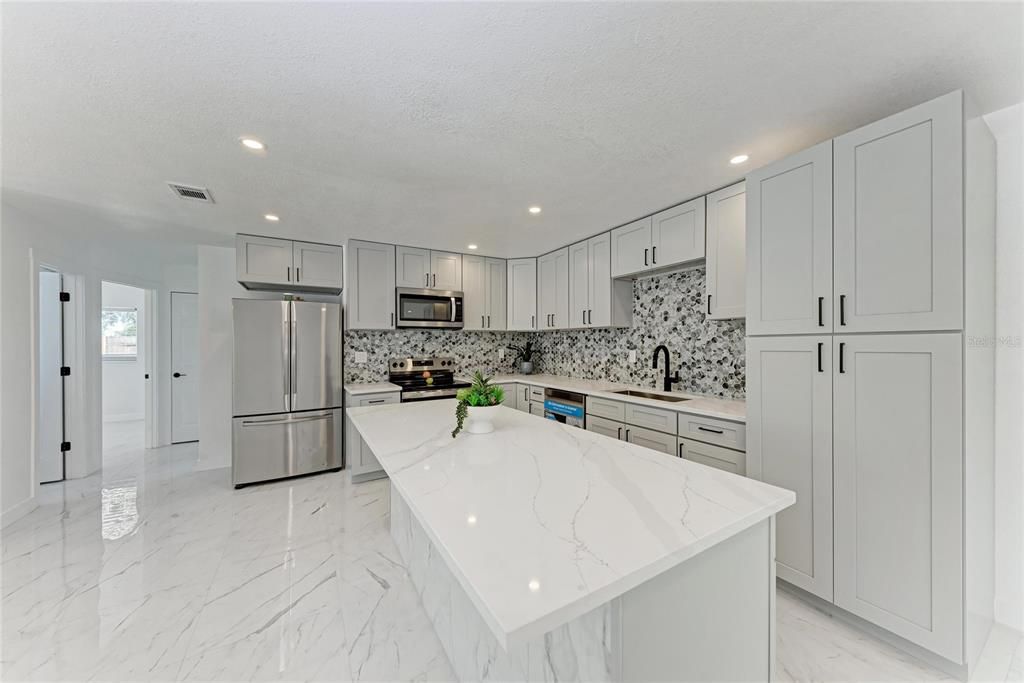 На продажу: $620,000 (5 спален, 4 ванн, 2333 Квадратных фут)