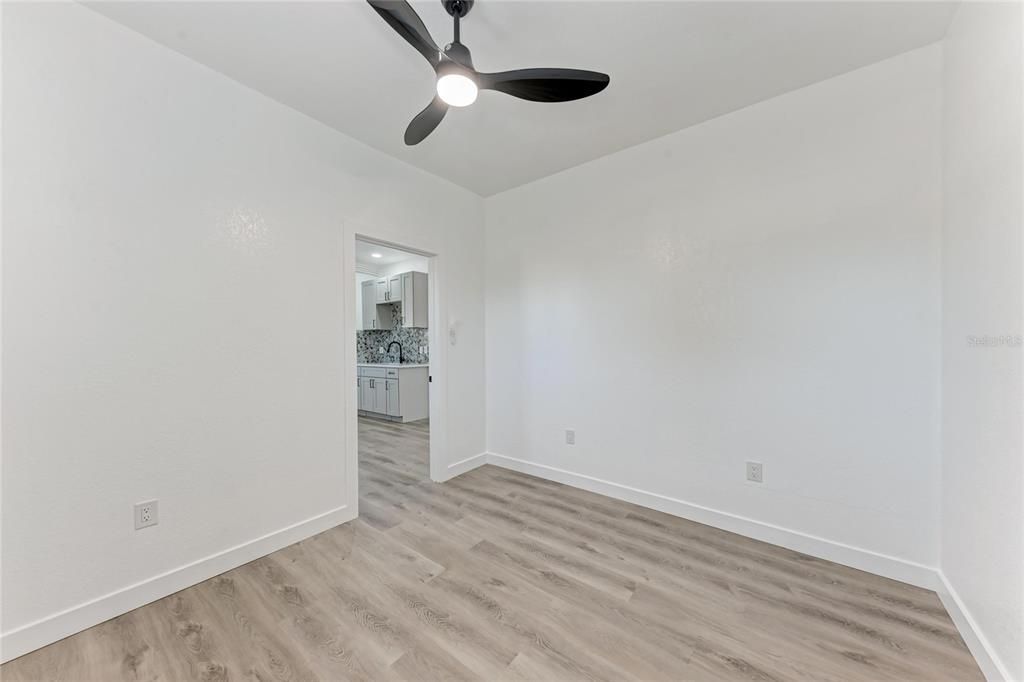 На продажу: $620,000 (5 спален, 4 ванн, 2333 Квадратных фут)