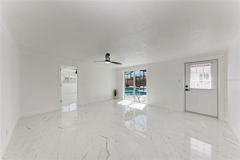 На продажу: $620,000 (5 спален, 4 ванн, 2333 Квадратных фут)