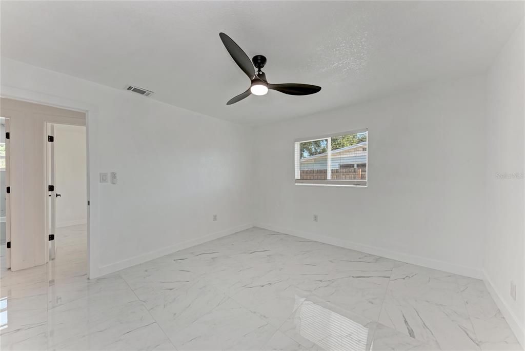 На продажу: $620,000 (5 спален, 4 ванн, 2333 Квадратных фут)