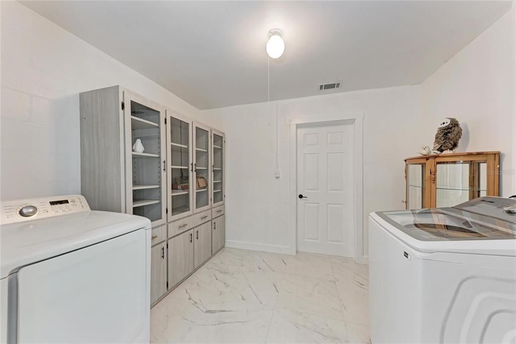 На продажу: $620,000 (5 спален, 4 ванн, 2333 Квадратных фут)