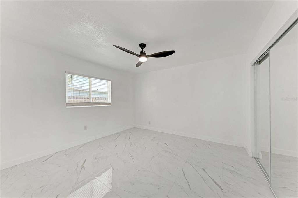 На продажу: $620,000 (5 спален, 4 ванн, 2333 Квадратных фут)