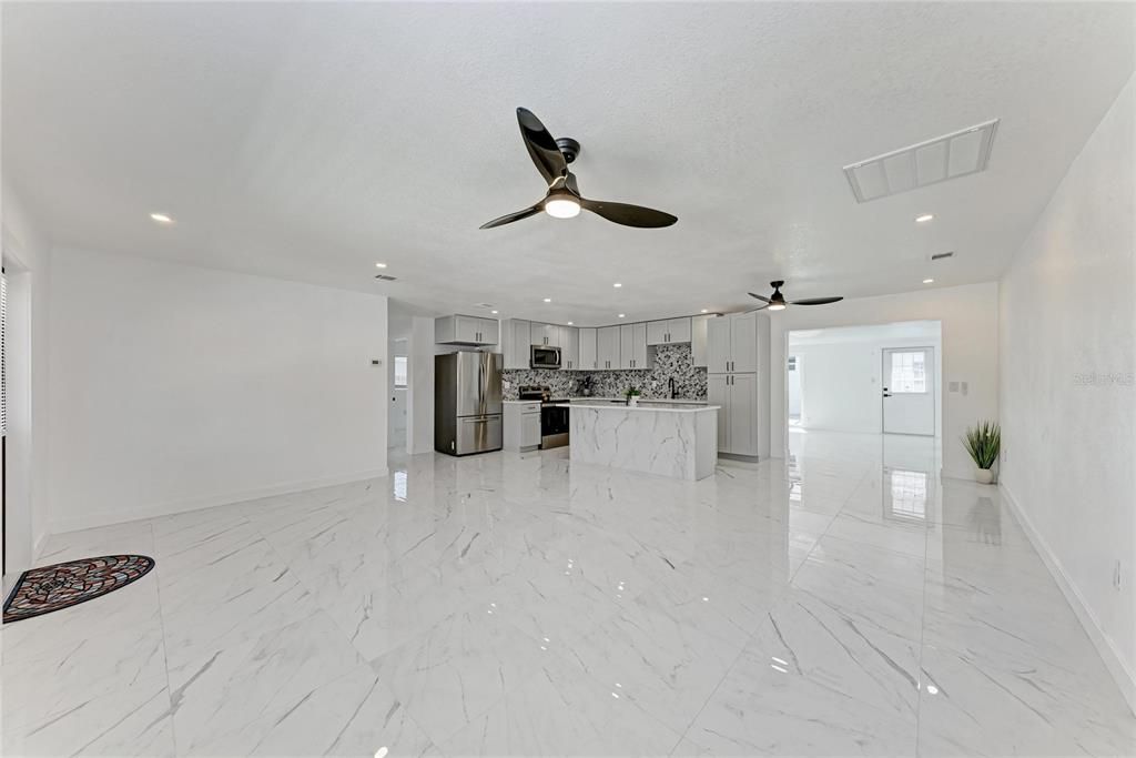 На продажу: $620,000 (5 спален, 4 ванн, 2333 Квадратных фут)