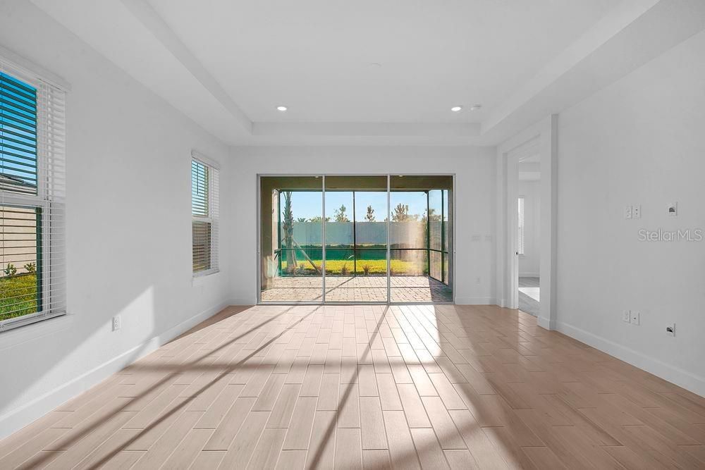 Activo con contrato: $429,999 (2 camas, 2 baños, 1689 Pies cuadrados)