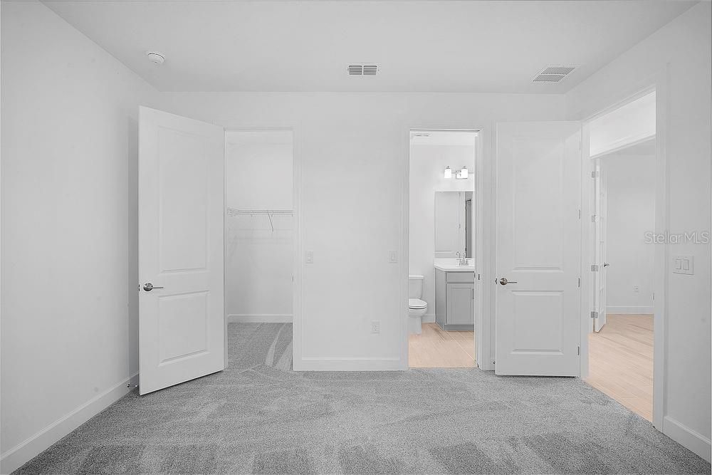 Activo con contrato: $429,999 (2 camas, 2 baños, 1689 Pies cuadrados)