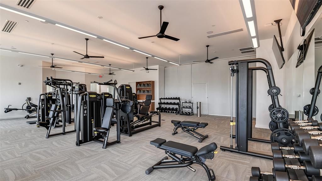 Activo con contrato: $429,999 (2 camas, 2 baños, 1689 Pies cuadrados)