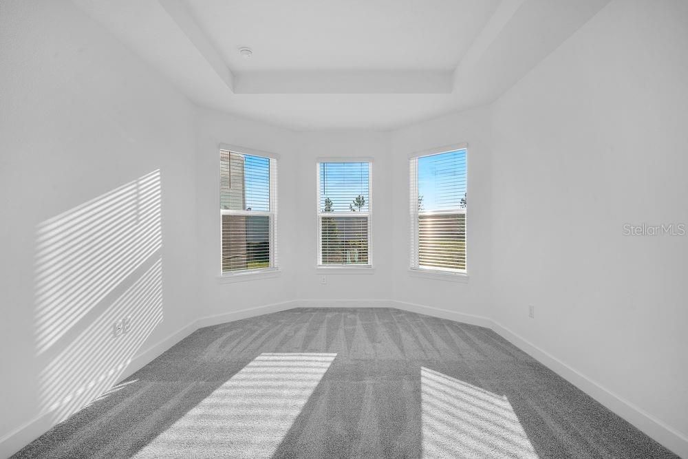 Activo con contrato: $429,999 (2 camas, 2 baños, 1689 Pies cuadrados)