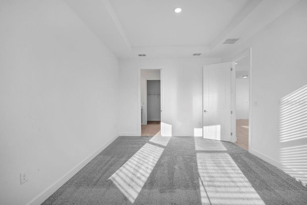 Activo con contrato: $429,999 (2 camas, 2 baños, 1689 Pies cuadrados)