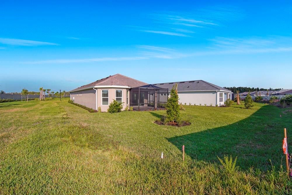 Activo con contrato: $429,999 (2 camas, 2 baños, 1689 Pies cuadrados)