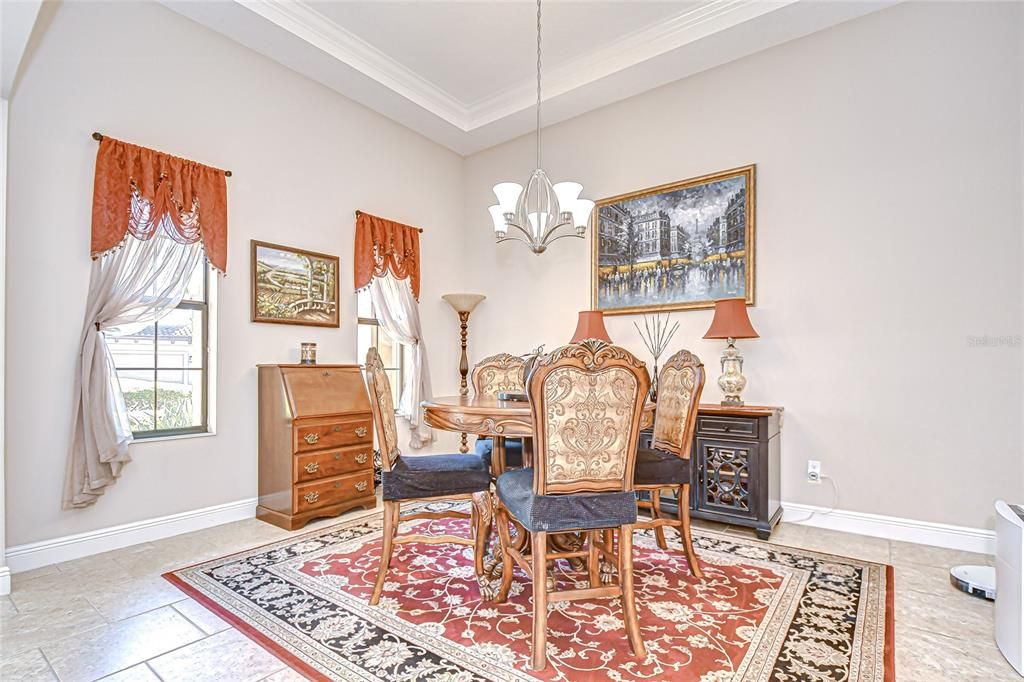 Под контрактом: $750,000 (4 спален, 3 ванн, 3213 Квадратных фут)