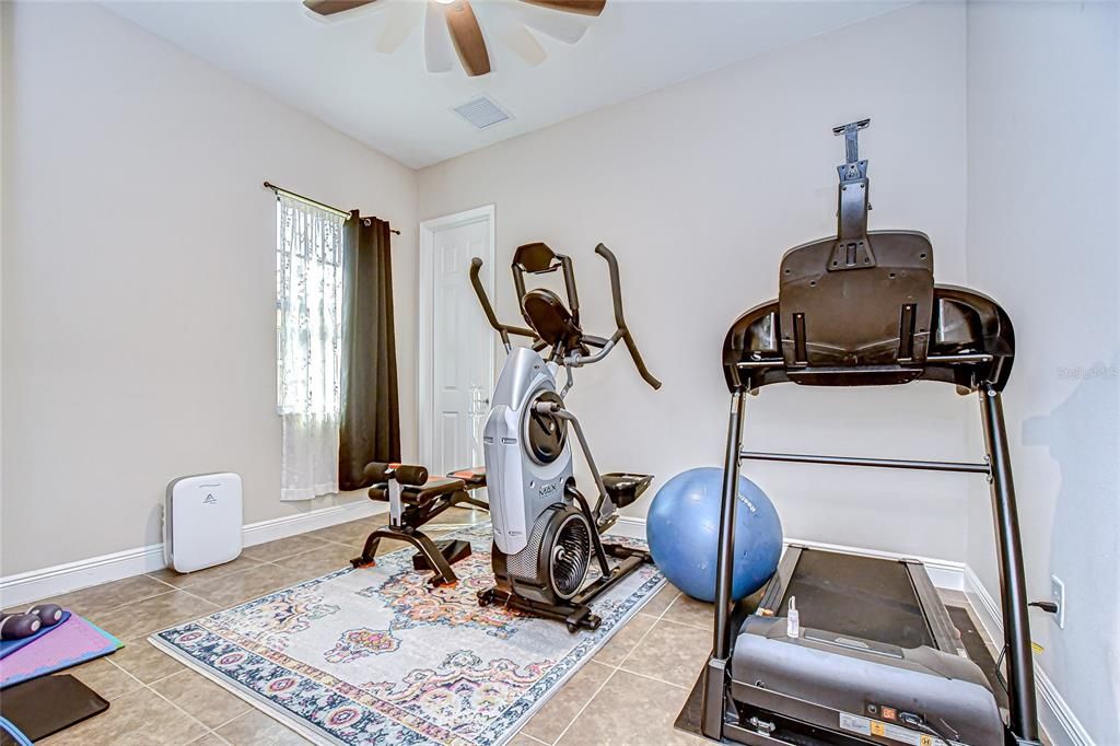 Под контрактом: $750,000 (4 спален, 3 ванн, 3213 Квадратных фут)