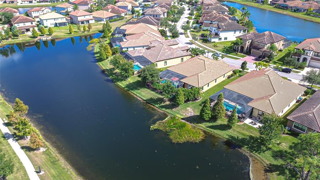 Под контрактом: $750,000 (4 спален, 3 ванн, 3213 Квадратных фут)